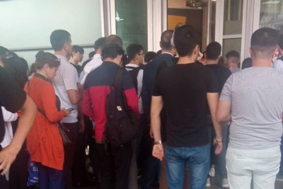 Səhər saatlarında “28 May” stansiyasında sıxlıq yaranıb