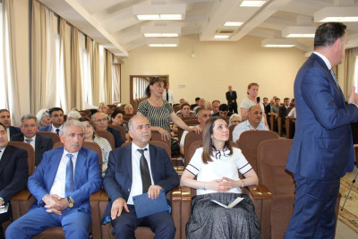 Yasamal RİH başçısı sakinlərin təklif və sorğularını dinləyib