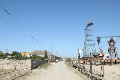 Buzovnadakı neft yataqları zəbt olunaraq vətəndaşlara tikinti üçün satılır