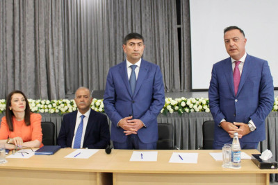 Yasamal rayonunda icra başçısı sakinləri qəbul edib