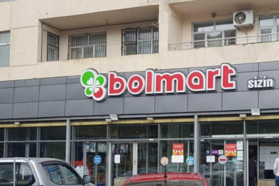 "Bolmart"-da kütləvi zəhərlənmə olub: 28 nəfərə yardım göstərilib