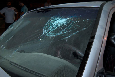 8 Noyabr prospektində avtomobil quyuya düşüb