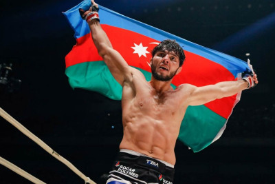 Dünya çempionu Tofiq Musayev Sidni Autlounu 24 saniyəyə nokauta salıb