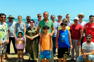 Buzovna qəsəbəsinin sakinləri sökülmüş hasarlara görə təşəkkür ediblər