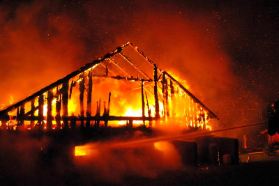 Xəzər rayonunda yaşayış evində yanğın olub