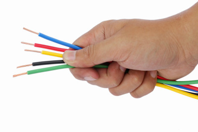 Mülk sahibini toka verməklə 143 000-lik əmlakını ələ keçirmək istəyən şəxsin arzusu ürəyində qalıb