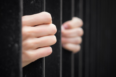 Avtomobildən oğurluq edən şəxs saxlanılıb