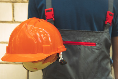 Bakıda fəhlə iş yerində ölüb