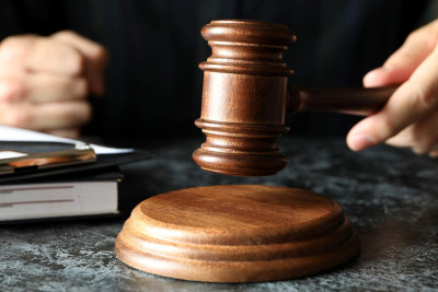 Nəsimi rayonunda tanışını bıçaqlayaraq qətlə yetirən şəxsə hökm oxunub