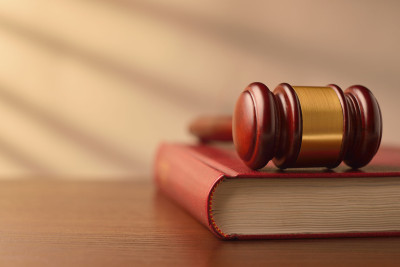 Bakıda stilisti qətlə yetirməkdə təqsirləndirilən şəxsin məhkəməsi başlayıb