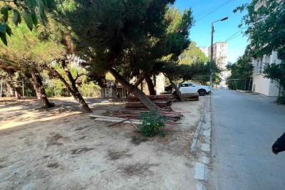 Nəsimi rayonu ərazisində daha bir binada təmir işləri aparılır