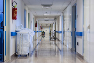 Bakıda özəl klinikanın əməkdaşı intihar edib