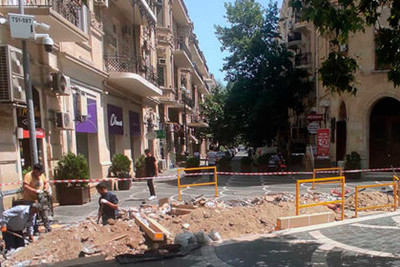 “Torqovaya”da partlayışdan sonra ərazidə təmir işlərinə başlanılıb