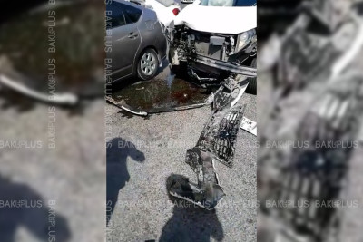 Yanacaqdoldurma məntəqəsinin yaxınlığında iki avtomobil toqquşub
