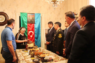 Yasamal RİH başçısı şəhid ailəsinə “Azərbaycan Bayrağı” ordenini təqdim edib