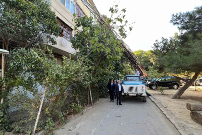 Mir Cəlal küçəsində abadlıq işləri aparılır