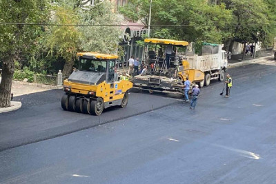 Nəsimi rayonunun əsas küçələrindən biri təmir olunub