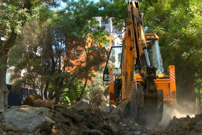 Nərimanov rayonunda küçələrin təmiri davam edir