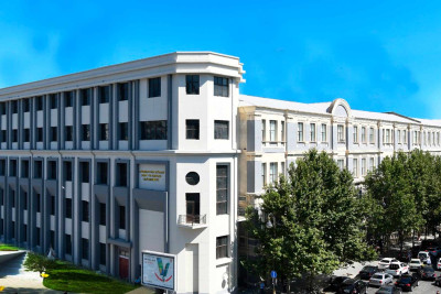 İşdən çıxarılan 4 müəllim Azərbaycan Dövlət Neft və Sənaye Universitetini məhkəməyə verib