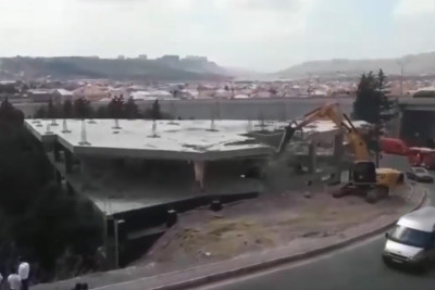Sulutəpə dairəsində tikilən bina sökülür