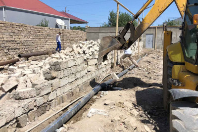 Binə sakini ətraf tikililəri susuz qoyub