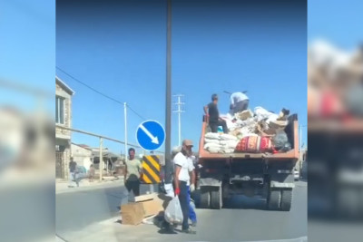 Binə qəsəbəsində küçədə zibil qutusu yoxdur: sakinlər zibili yol kənarına atırlar