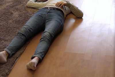 Nəsimi rayonunda bir nəfər mənzildə huşsuz halda tapılıb