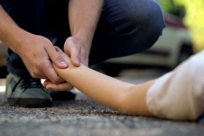 Xətai rayonunda piyada qadını avtomobil vurub