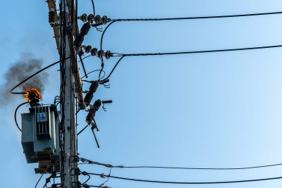 Qaradağ: elektrik yarımstansiyasında yanğın baş verib