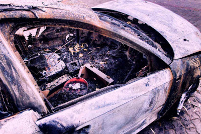 Bakıda avtomobildə yanğın olub