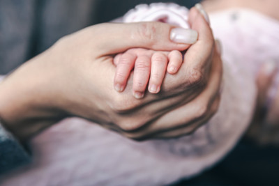Bakıda ana övladını satmağa cəhd edib