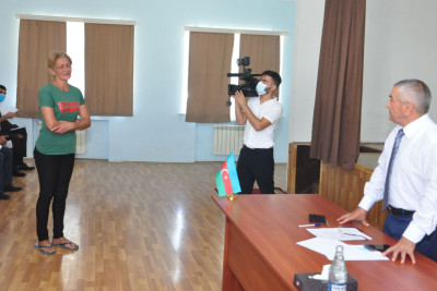 Sabunçu rayonunda icra başçısı sakinlərlə görüşüb