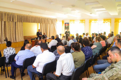 Xətai rayon sakinləri ilə görüş keçirilib