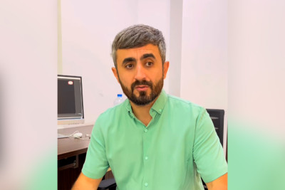 Tanınmış bloger Nail Kəmərlinin avtomobilinə hücum olunub