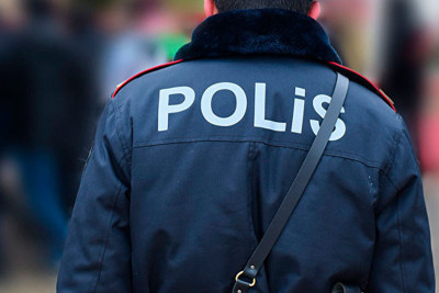 Binəqədi rayonunda 20 yaşlı gənc polisi bıçaqlayıb