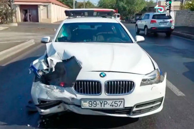 Bakıda YPX avtomobili digər nəqliyyat vasitəsinə çırpılaraq zəncirvari qəza törədib