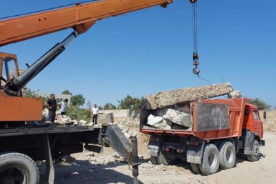 Buzovnada qayalıqlarda təmizlik işləri aparılır