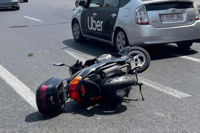 Sabunçuda moped sürücüsü yol qəzasında dünyasını dəyişib