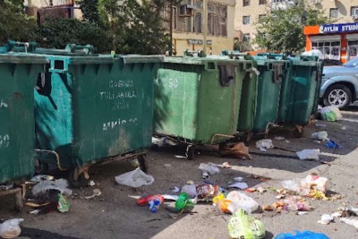 Əhmədlidə məhəllə zibilliyə çevrilib