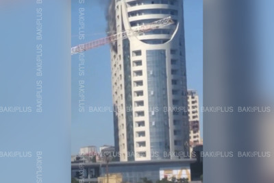 8 Noyabr prospektində yeni tikilidə yanğın baş verib