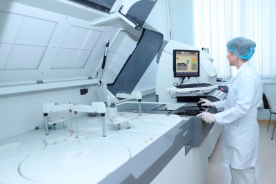 Respublika Klinik Xəstəxanasında laboratoriya avadanlıqları yenilənib