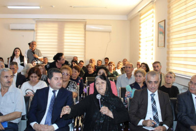 Yasamal rayonunda icra başçısı və Milli Məclisin deputatı sakinləri qəbul ediblər