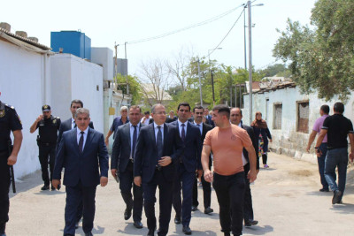 Səbail RİH-nin başçısı sakinlərin müraciət və təkliflərini dinləyib