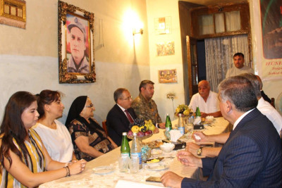 Səbailin icra başçısı Vətən müharibəsi şəhidinin ailəsini ziyarət edib
