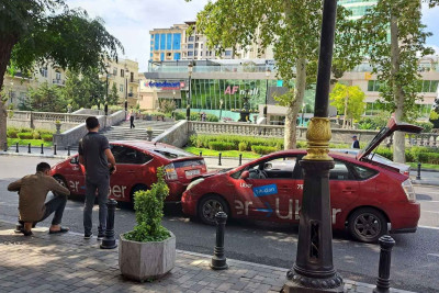 Bakıda iki qırmızı “Prius” “görüşüb”