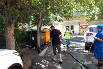 Nəsimi rayonunda parklarda və abad həyətlərdə təmir işləri görülür