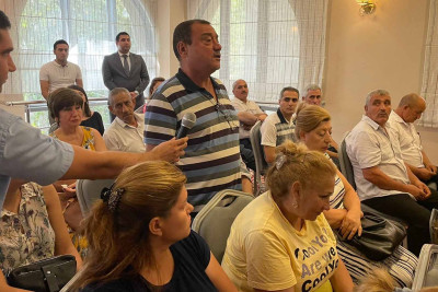 Nəsimi rayon icra başçısının sakinlərlə növbəti görüşü keçirilib