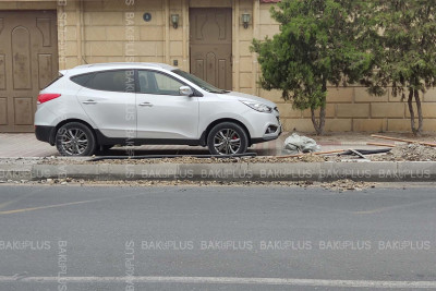 Səbail rayonunda elektrik naqillər dəyişilir