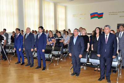 Pirallahı Rayon İcra Hakimiyyətinin başçısı Şüvəlanda səyyar görüş keçirib