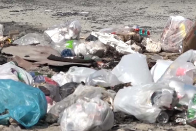 Müşfiqabad qəsəbəsində zibil qutuları yoxdur: küçə getdikcə zibillənir